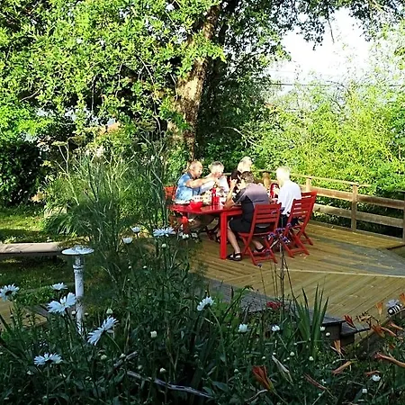 Bed & Breakfast Les Taouleres