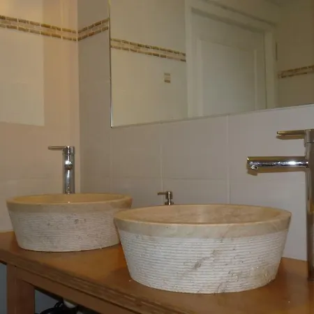 Bed and breakfast Les Taouleres
