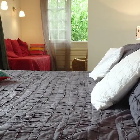 Les Taouleres Bed & Breakfast Hastingues